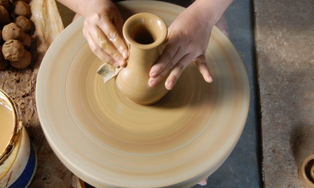 An Intersection of Craft Knowledge: On Textiles in Pottery