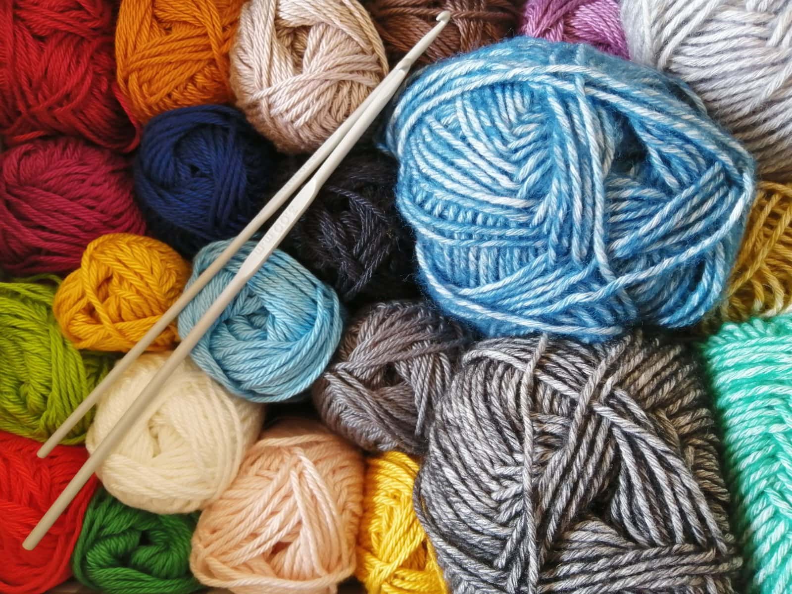 Woollen Spun vs. Worsted Spun Yarn Structure Explained